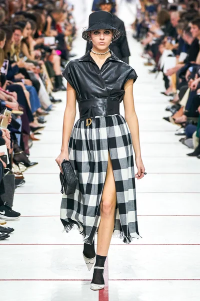 Look 39